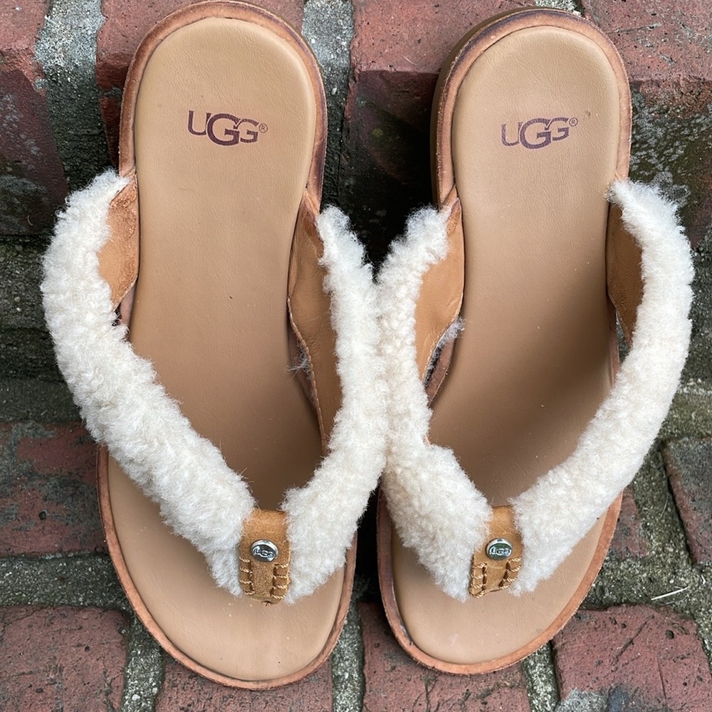 UGG Alicia Sherpa Sheepskin Natural Color Flip Flop Sandal - Picture 2 of 7